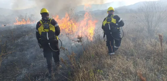 Los incencios en los pastizales azotaron a Salta durante el fin de semana