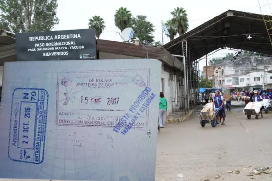El sello de entrada a Bolivia ya genera polémica en redes sociales