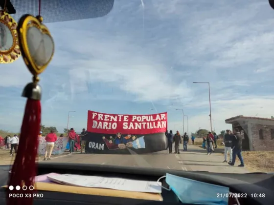 Organizaciones sociales cortan el acceso a Orán