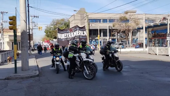 Organizaciones sociales cortan las calles del centro