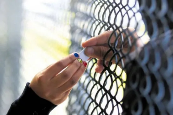 Orán: Su hija vendía droga en el colegio y la denunció