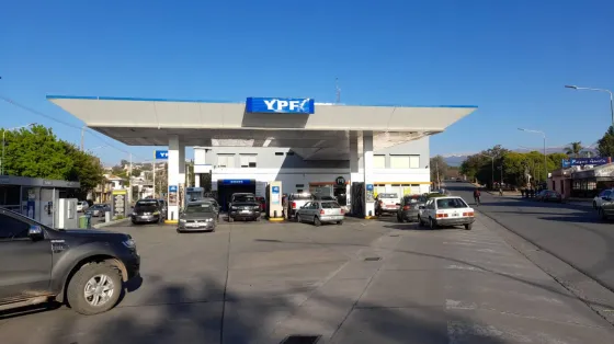 Vuelven a aumentar los combustibles a partir de este sábado: ¿cuánto suben?