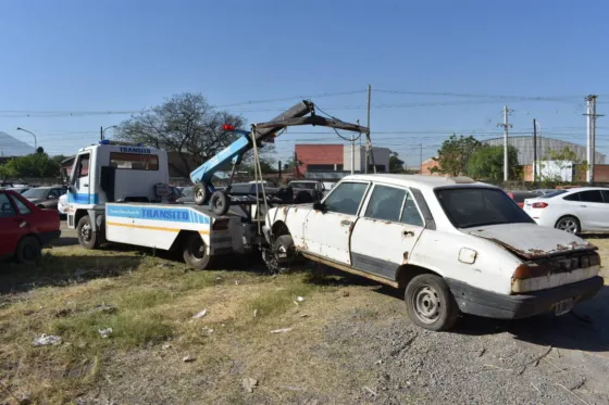 Realizan trabajos de reordenamiento en el Canchón Municipal