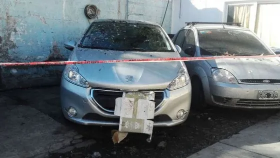 Mirá lo que encontraron en el baúl de un auto robado