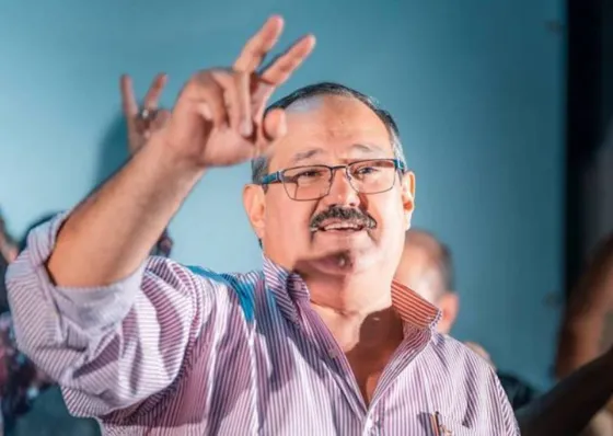 El "Oso" Leavy se va a Qatar y deja el senado por el Mundial