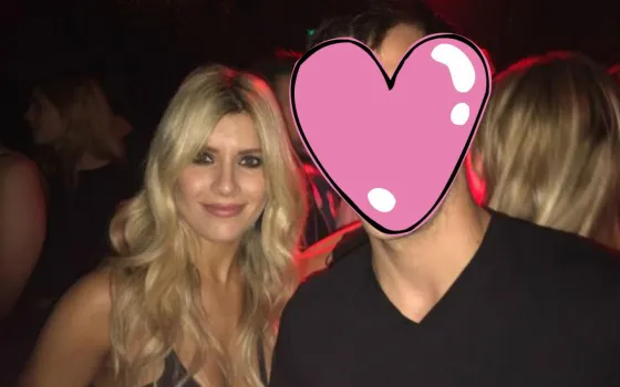 Laurita Fernández acompañada