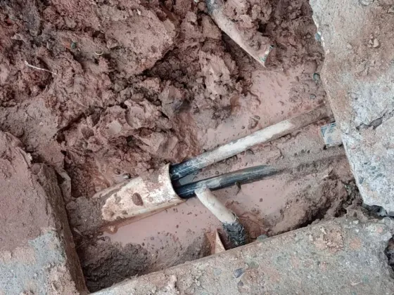 Robaron elementos en dos predios de Aguas del Norte