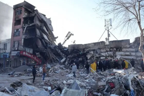Sismo en Turquía y Siria: la cifra de muertos ya supera los 9.500