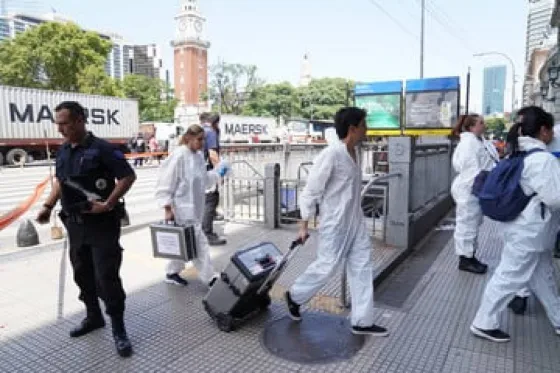 Murió una mujer policía en un tiroteo en la estación Retiro