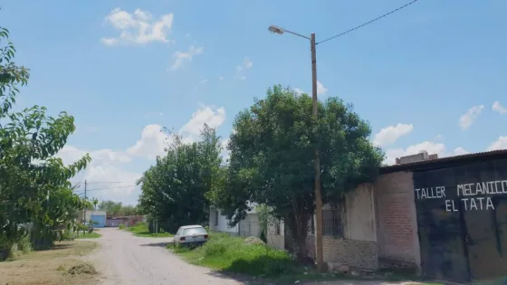 Colocaron nuevas luminarias en barrio El Palenque