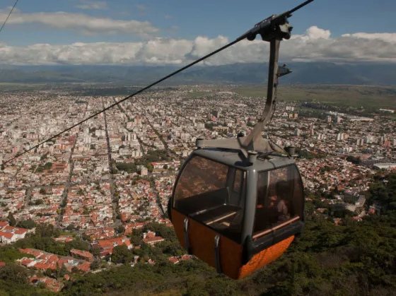 El Teleférico acompaña a los niños en la vuelta a clases
