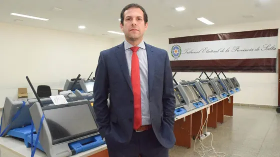 Finkelstein: “tenemos cerca de 35 partidos politicos y 50 agrupaciones municipales”