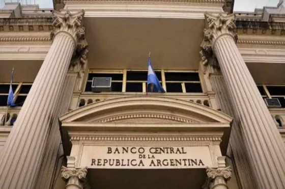 El Banco Central subió tres puntos la tasa de interés