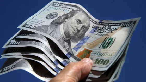 El dólar blue superó los $400 en Salta