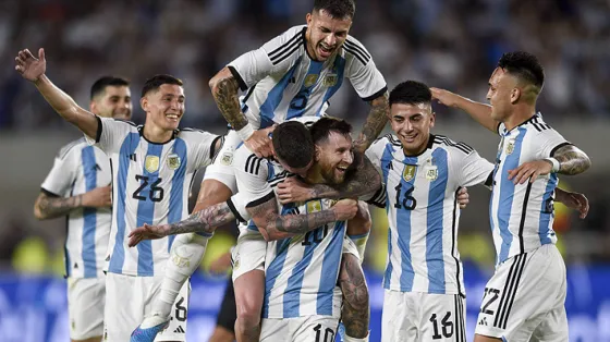 Argentina goleó 7-0 a Curazao y Messi superó los 100 goles con la Selección