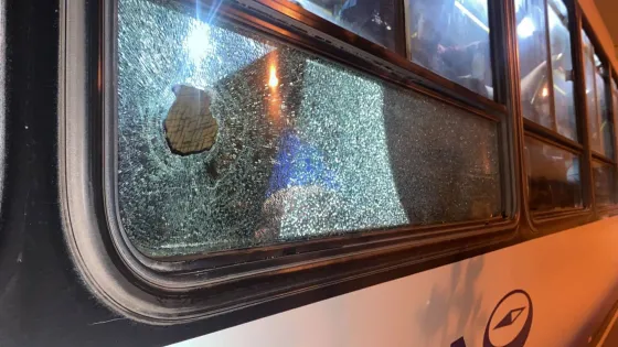 Agarraron a piedrazos a un Saeta y buscan a los culpables