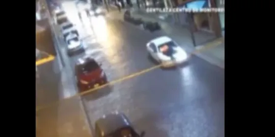 Por evadir un control atropelló a un policía y lo llevó cuatro cuadras en el capot varias. Video