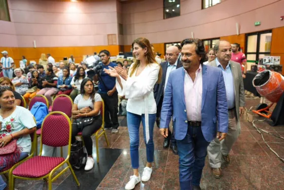 Se entregaron maquinarias e insumos a emprendedores salteños