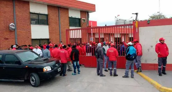 Unos 300 rabajadores de la Coca Cola fueron despedidos por protestar