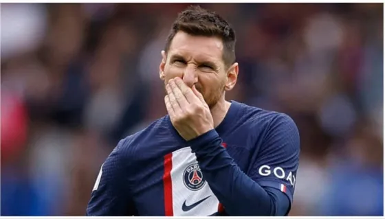 No te merecen, Lio: el PSG dejó de vender la camiseta de Messi