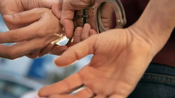 Cumplirá condena efectiva por atentar contra policías y resistirse a su detención