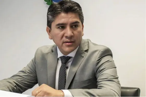 Benjamin Cruz: "Hay un proceso para pasar a planta permanente, no es que esto va a ser digitado a dedo"