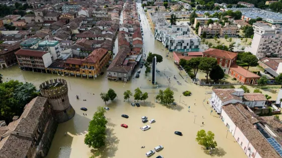 14 muertos y 38 mil evacuados por inundaciones en Italia