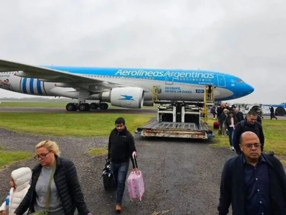 Detuvieron a una azafata por la amenaza de bomba a un vuelo que se dirigía a Miami