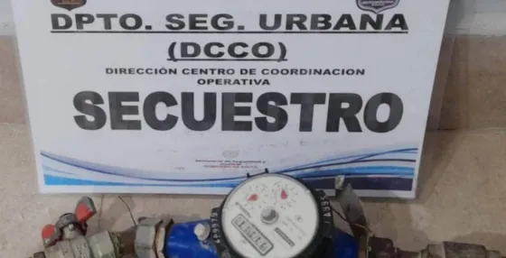 Demoraron a dos hombres por robar medidores de agua en zona sudeste
