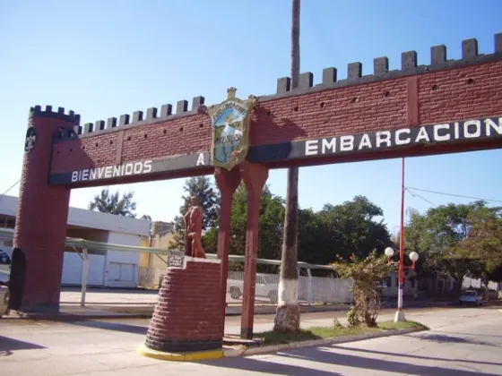 Golpeó y lesionó con un arma blanca a su pareja