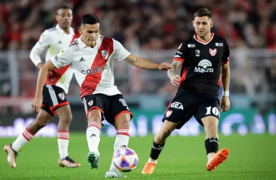 River lo dio vuelta, le ganó a Instituto y sacó 10 puntos de ventaja