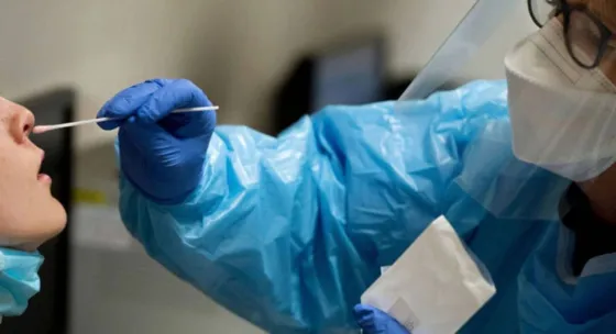 La Jefa de Inmunizaciones enfatiza la importancia de la vacunación y la vigilancia del COVID-19