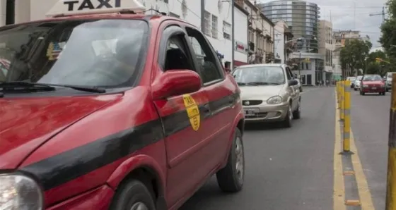 La AMT autorizó el nuevo cuadro tarifario para taxis y remises