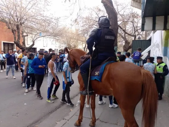 18 personas demoradas en el clásico salteño