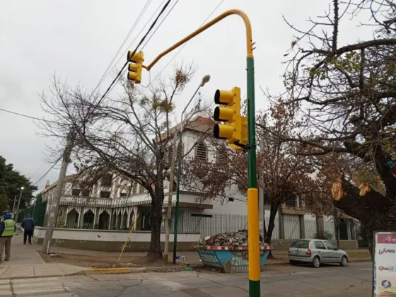 Continúa el plan de semaforización en la ciudad