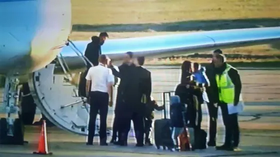 Messi llegó a Rosario junto a su familia. Mirá el video