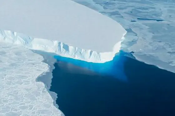 La Antártida perdió un bloque de hielo del tamaño de la Argentina