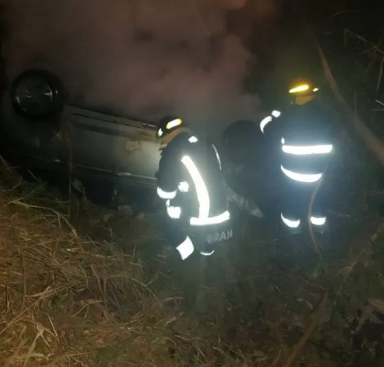 Investigan la muerte de tres personas en un siniestro vial