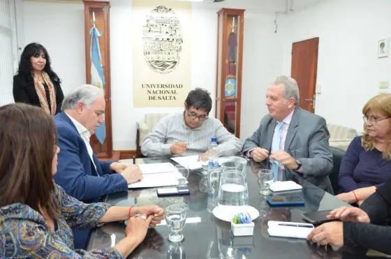 Educación y la UNSa buscan ayudar a los alumnos a concluir sus estudios