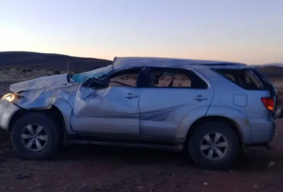 Una camioneta perdió el control y volcó en San Antonio de los Cobres