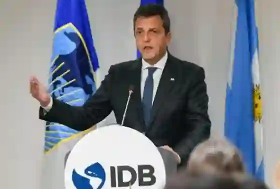 Massa anunció el finaciamiento por más de US$1.300 millones del BID y Banco Mundial