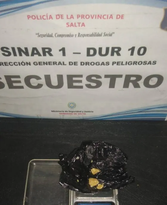 La Policía demoró a una persona y secuestro drogas en zona sudeste