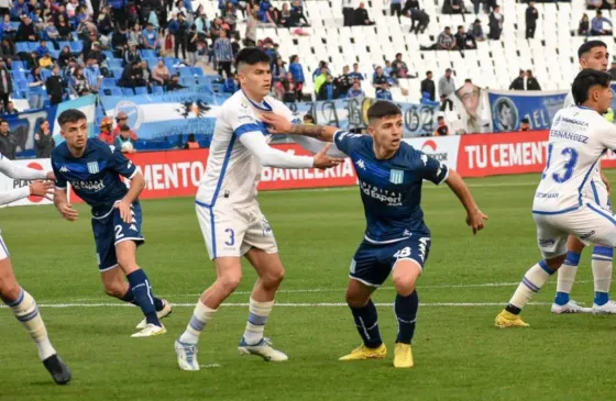 Racing empató con Godoy Cruz y amplía su ventaja como líder de la zona B