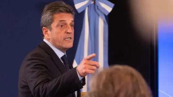 Massa presenta en la UIA sus propuestas económicas