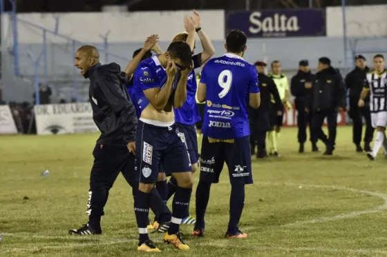 Gimnasia quedó afuera y varios anunciaron su renuncia