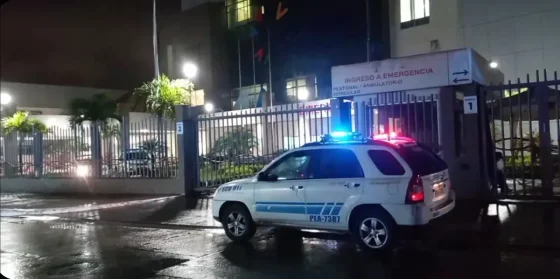 Sicarios entraron a un hospital en Rosario y mataron a un policía