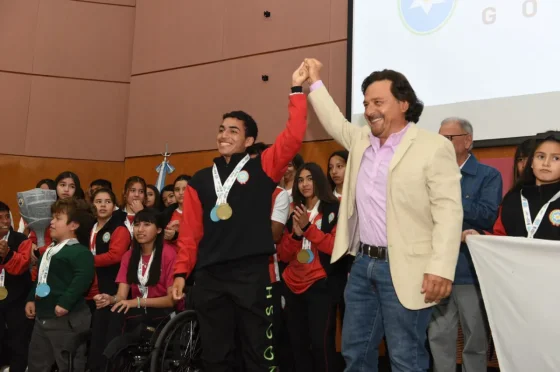 Otorgarán becas a 10 deportistas salteños