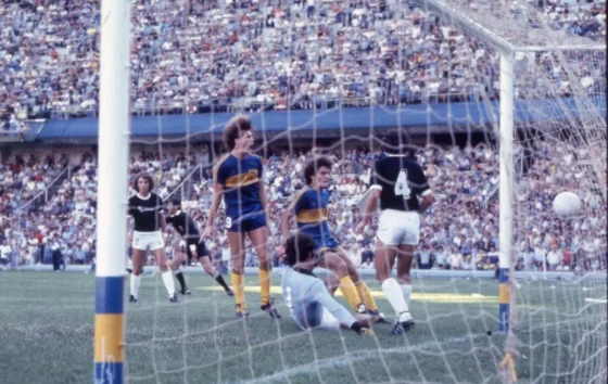 El "Cuervo" y el "Xeneize" se enfrentán tras 42 años