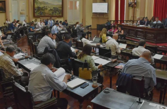 Media sanción a la prórroga del presupuesto 2023