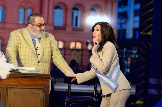 Imágen del cruce entre Jorge Lanata y Cristina personificada por Fátima Florez